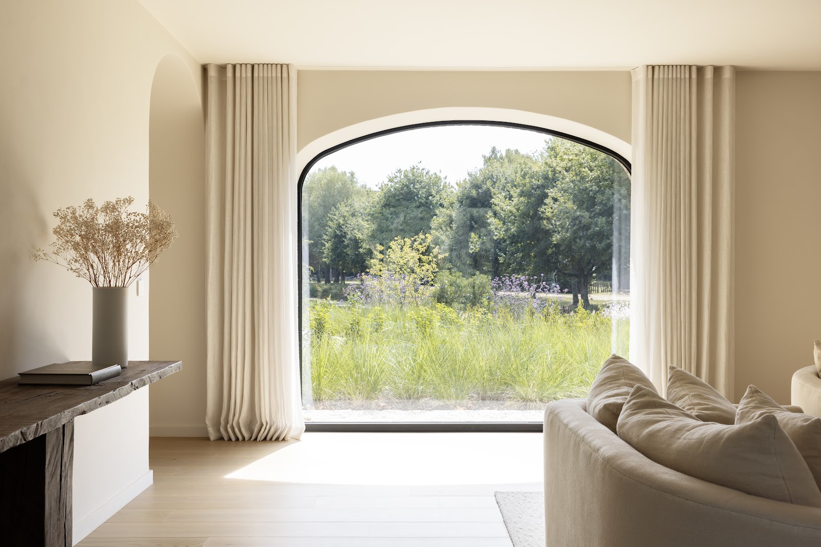 modern kasteel, Mieke van Herck, The romance of a castle, the comfort of a modern home, The Art of Living