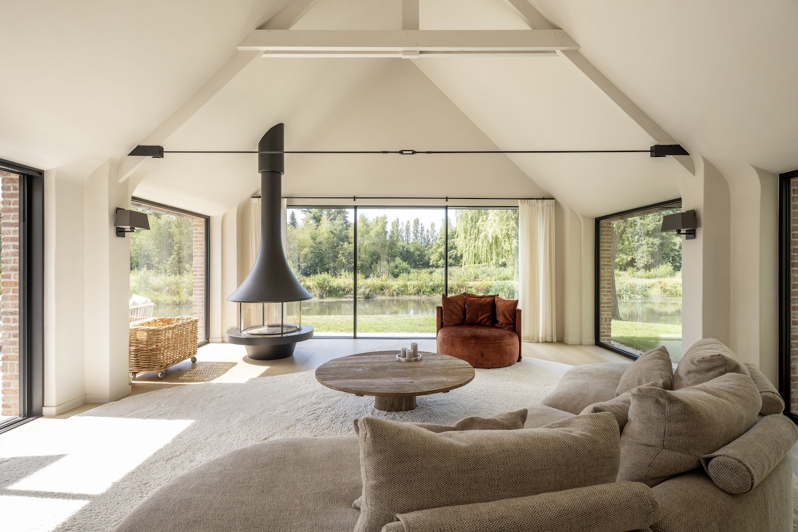 modern kasteel, Mieke van Herck, The romance of a castle, the comfort of a modern home, The Art of Living