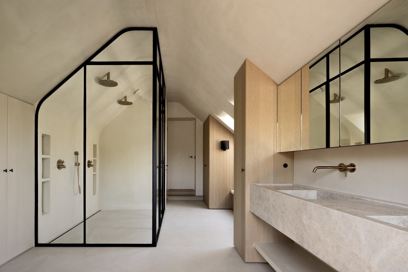 modern kasteel, Mieke van Herck, The romance of a castle, the comfort of a modern home, The Art of Living