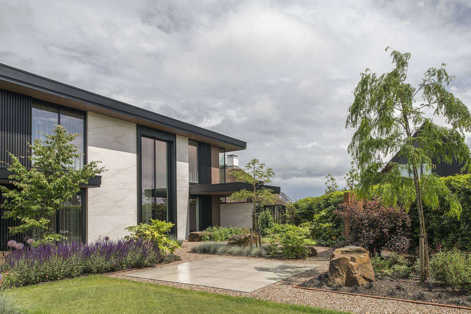 statementwoning, Strakk BV, Outside-the-box thinking in this statement home, The Art of Living
