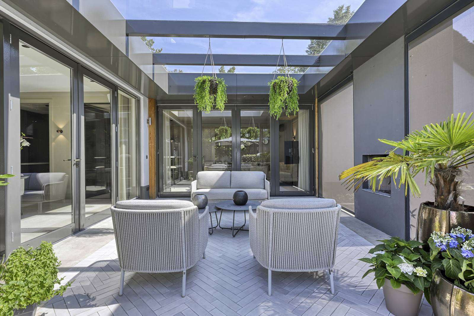 nieuwbouwvilla, Solid Surface International, Where light, tranquillity and luxury converge, The Art of Living