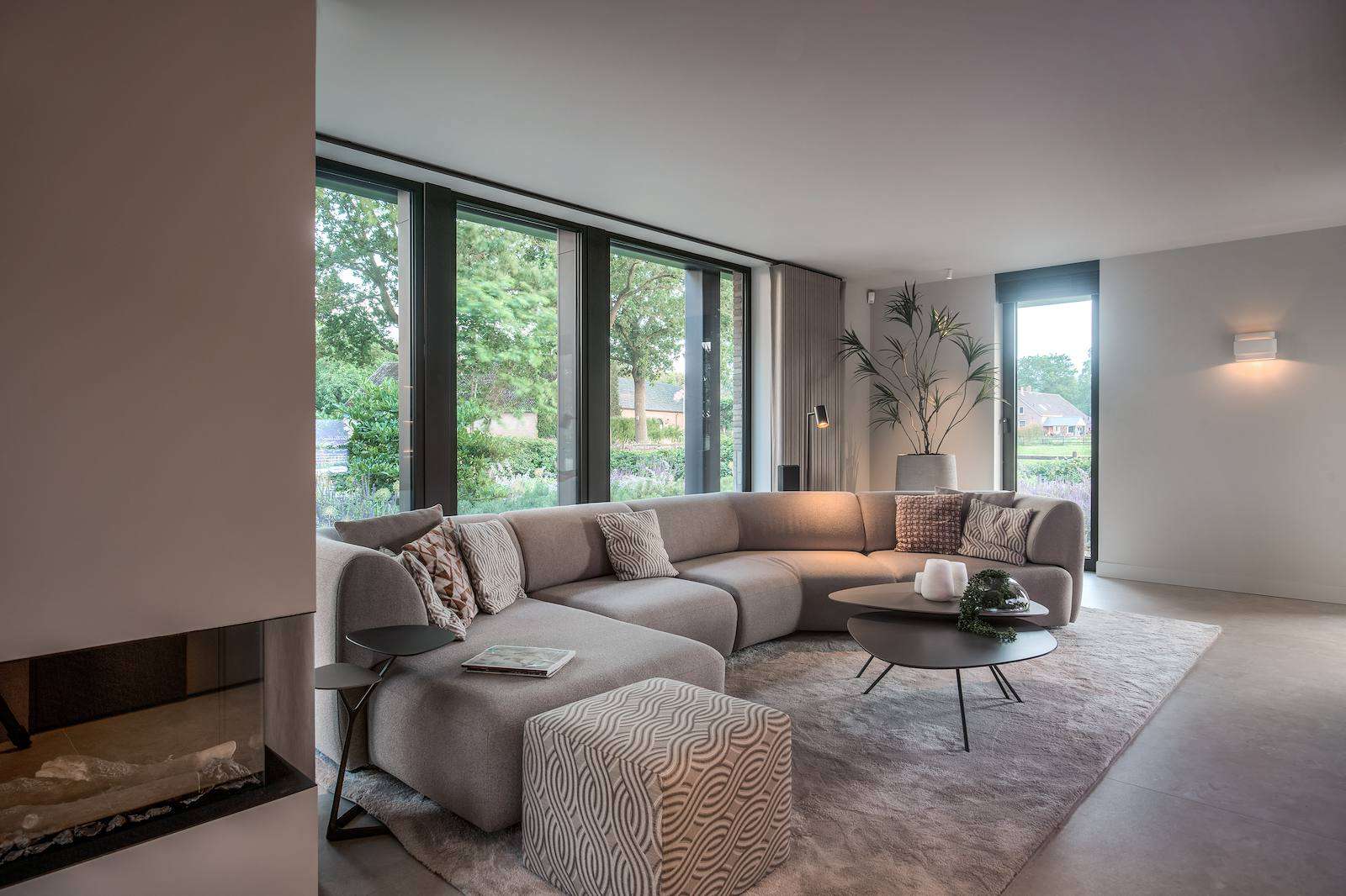 luxe villa, Siebers Groep en Bob Romijnders, Contemporary luxury villa in the rural landscape, The Art of Living