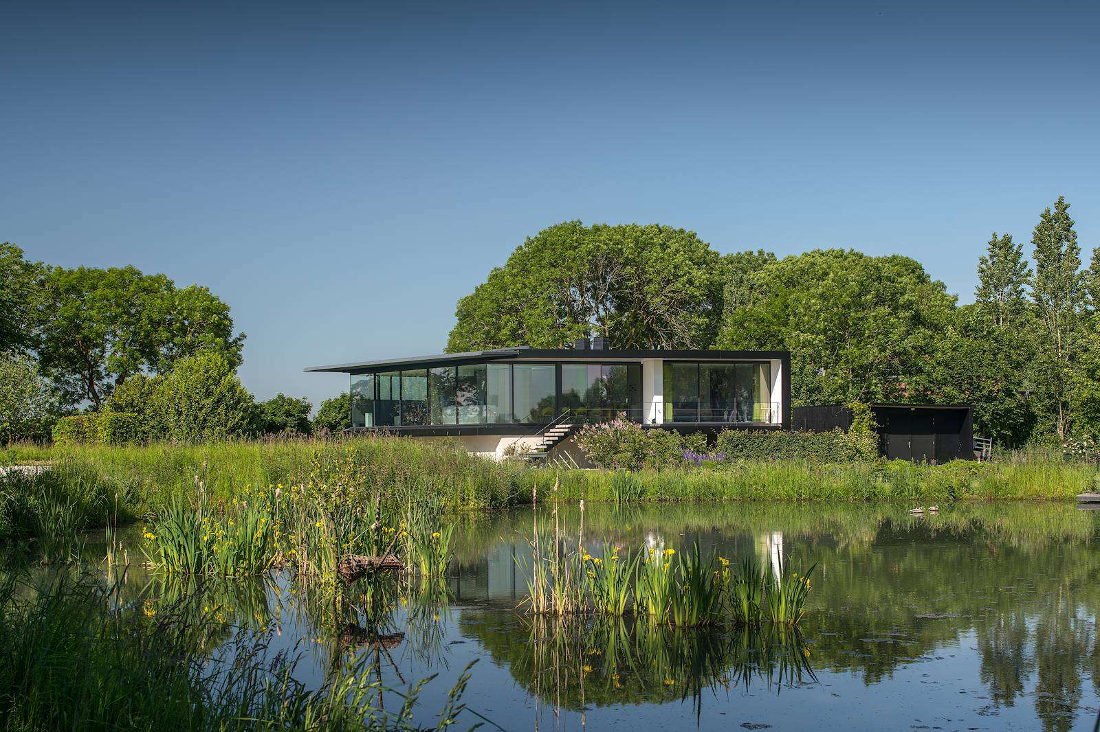 paradijslijk wonen, Westeneng Architectuur, Paradise living: A gem by the Maas, The Art of Living