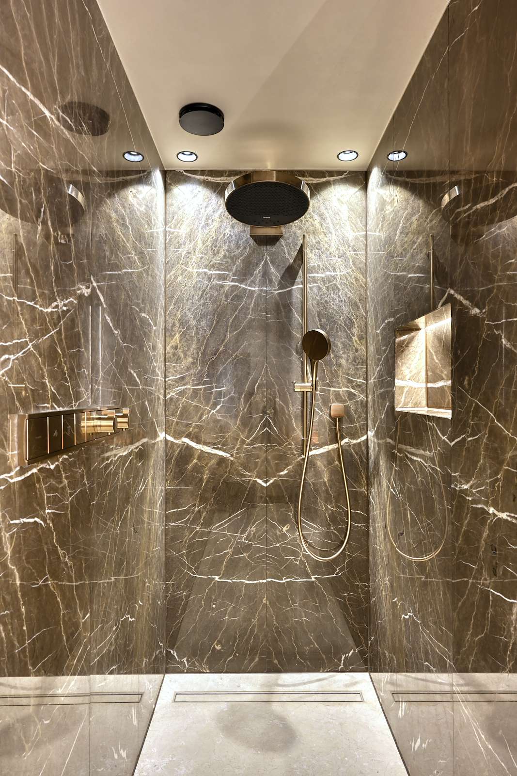 nieuwbouwvilla, Solid Surface International, Where light, tranquillity and luxury converge, The Art of Living