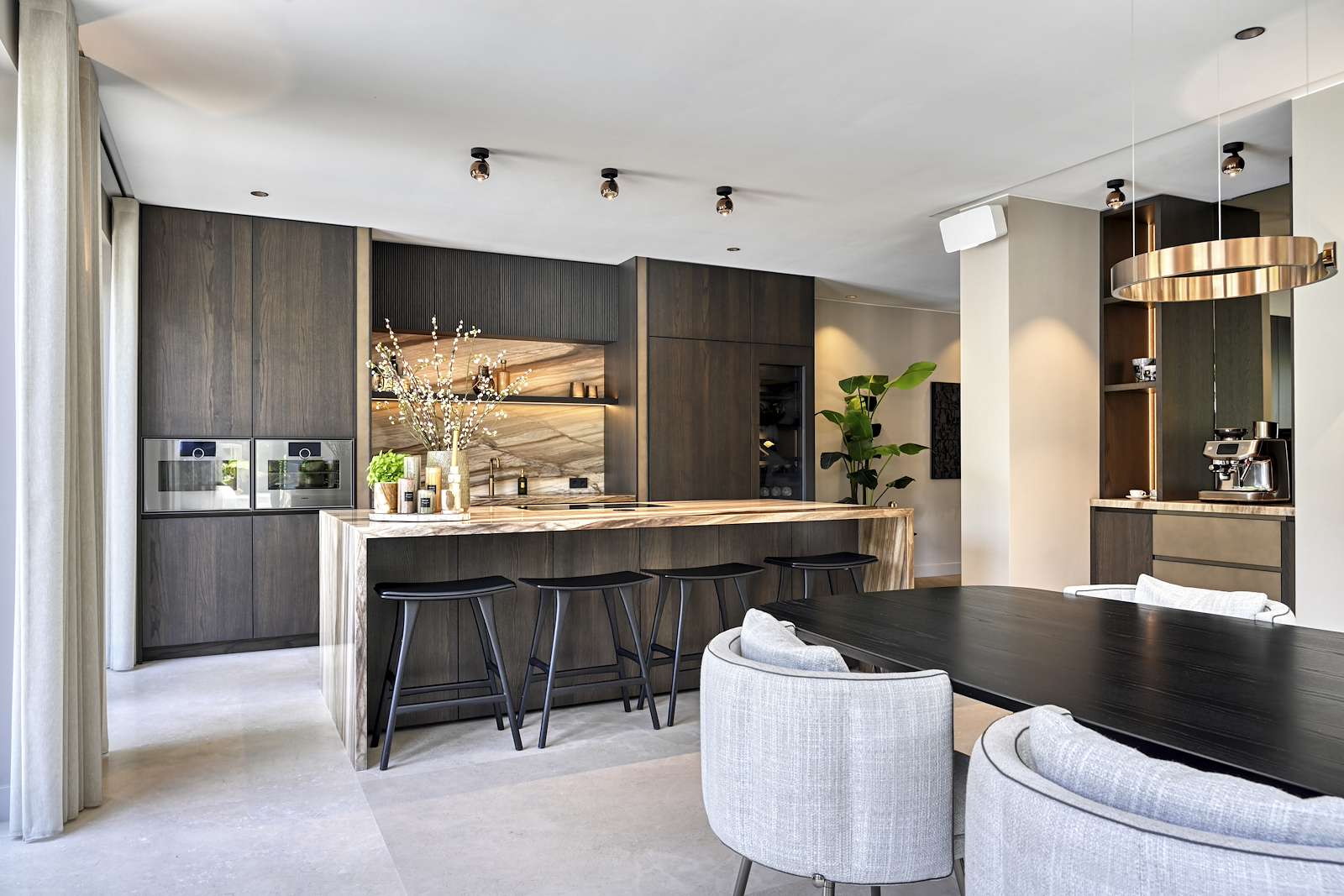nieuwbouwvilla, Solid Surface International, Where light, tranquillity and luxury converge, The Art of Living